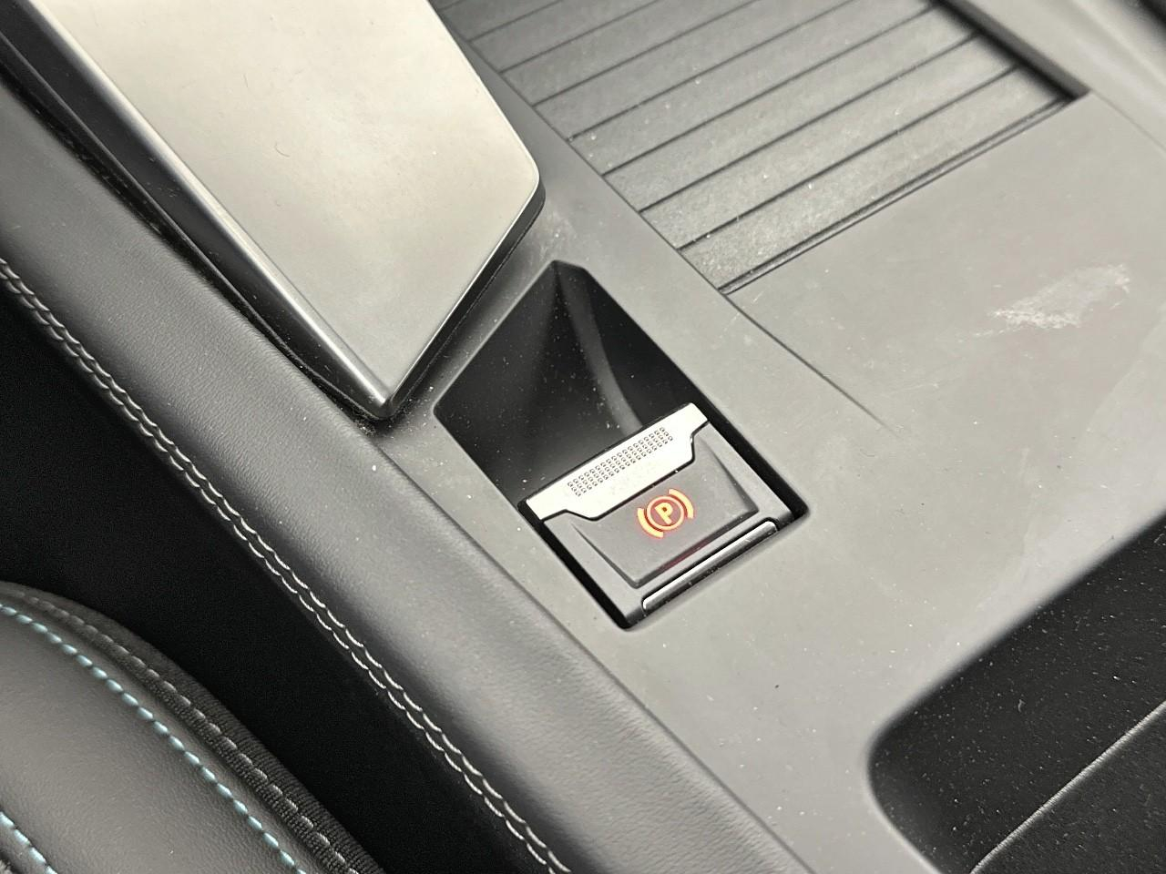 Peugeot 308 puretech 130ch s&s eat8 active pack — photo 29