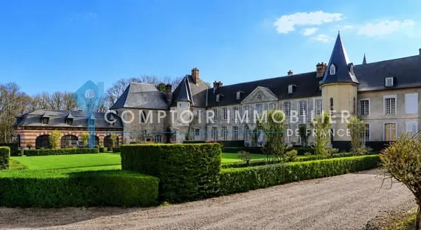Dpt Eure (27) à vendre Château, maisons de gardiens et de chasse sur parcs et bois de 40 ha environ