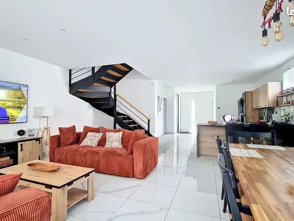 Maison 6 pièces 171 m²