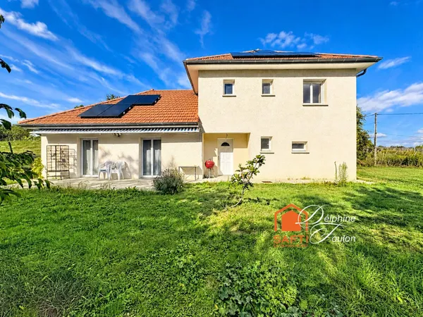 Belle maison familiale avec 4 chambres, grand garage et jardin