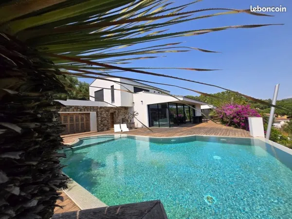 Villa 6 pièces 432 m²
