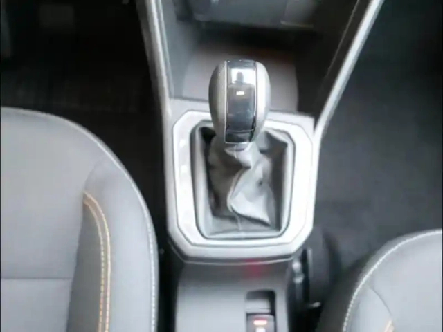 Dacia Sandero 1.0 tce 90ch confort cvt — photo 5