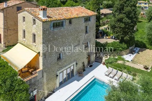 Villa 6 pièces 190 m²