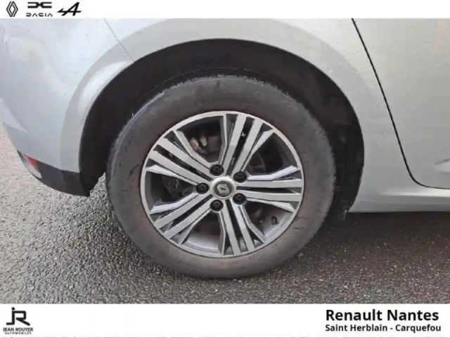 Renault Megane 1.5 blue dci 115ch evolution — photo 2