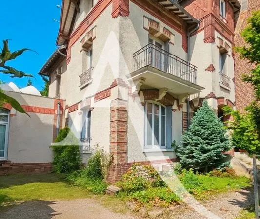 Maison 5 pièces 180 m²