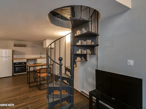 Grand Studio Mezzanine