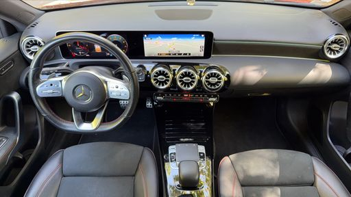Mercedes Classe A 200 163 7G-DCT - Amg Line Edition – 2018 – 102883 km – Essence – Boîte Automatique — photo 29