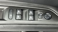 Peugeot 3008 1.2 PureTech 130ch E6.c Allure Business S&S EAT8 — photo 19