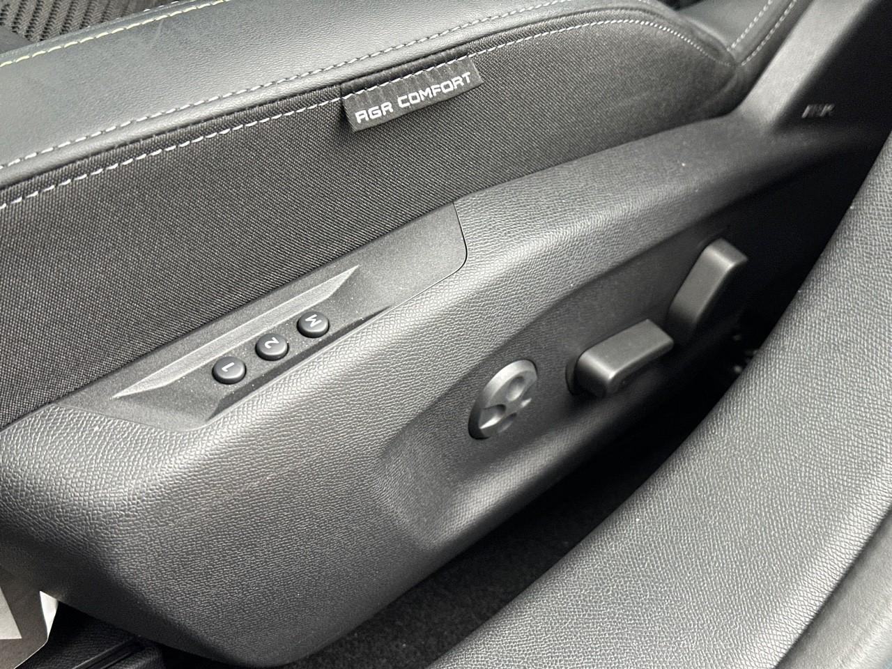 Peugeot 408 phev 180 e-eat8 gt — photo 35