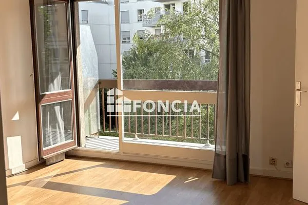 Studio 1 pièce 25 m²