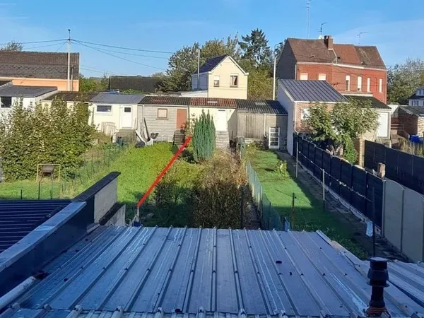 Maison des années 1930 avec jardin, 3 chambres et garage indépen