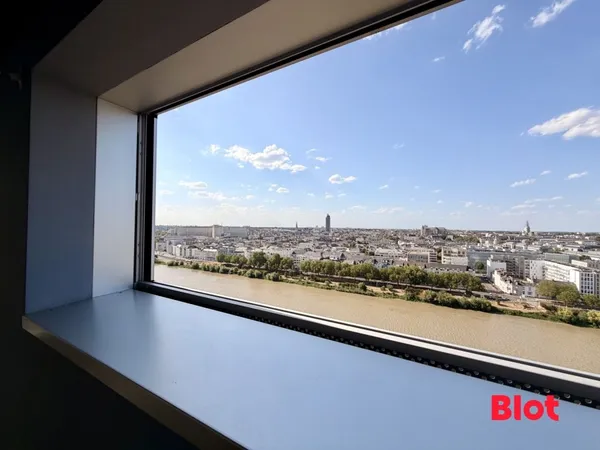 T3 avec vue exceptionnelle sur NANTES