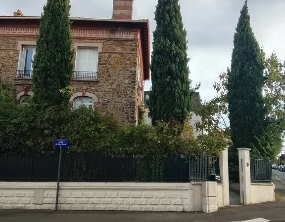 Maison 6 pièces 250 m²