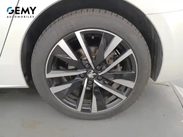 Peugeot 508 hybrid 225 e-eat8 — photo 11