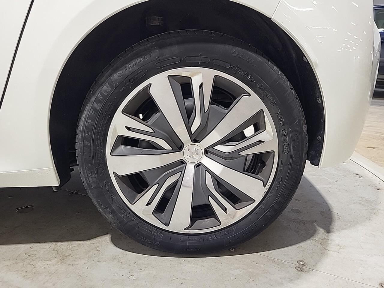 Peugeot 208 puretech 75 s&s bvm5 active pack — photo 16