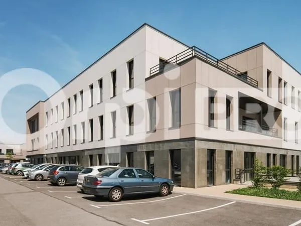 Bureaux 617 m²