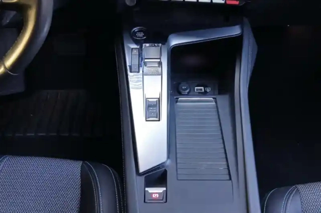 Peugeot 308 sw puretech 130ch s&amp;s eat8 — photo 81