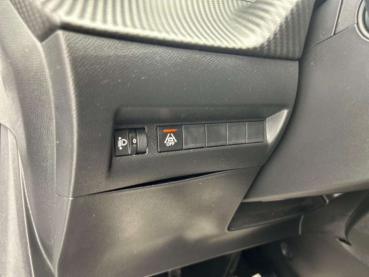 Peugeot 208 puretech 75 s&s bvm5 active business — photo 21