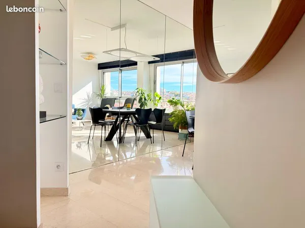 Magnifique appartement entièrement rénové - Quartier Saint-Pothin - 117 m² au 7e étage - Vue panoram