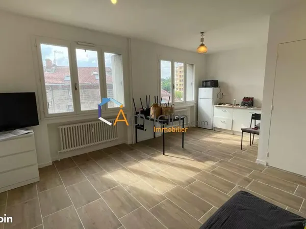 Studio 1 pièce 25 m²