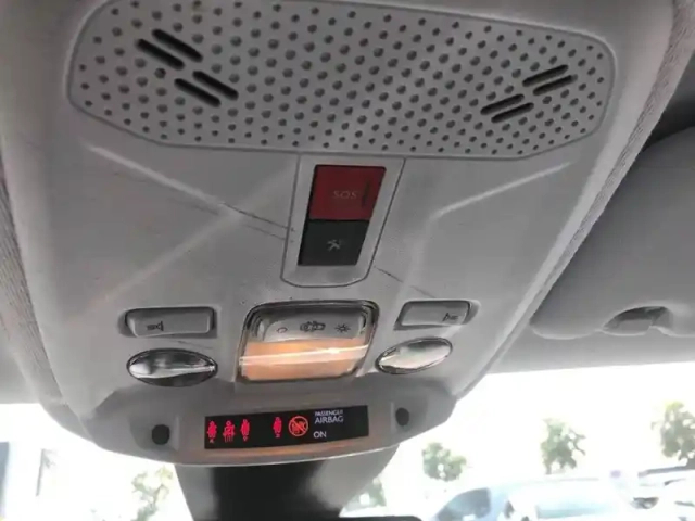 Peugeot 208 electrique 50 kwh 136ch — photo 18