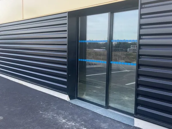 Local 310 m²
