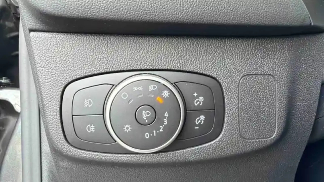 Ford Focus 1.5 ecoblue 120 s&amp;s — photo 28