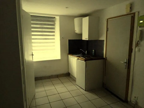 Studio 1 pièce 13 m²