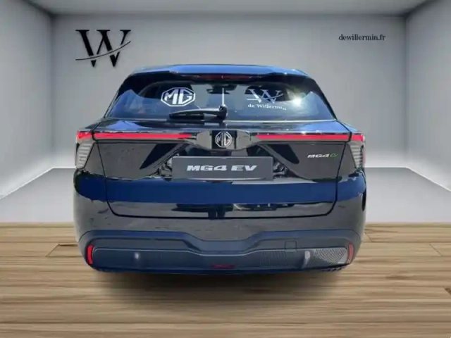 Mg Mg4 premium 64kwh 140kw — photo 6