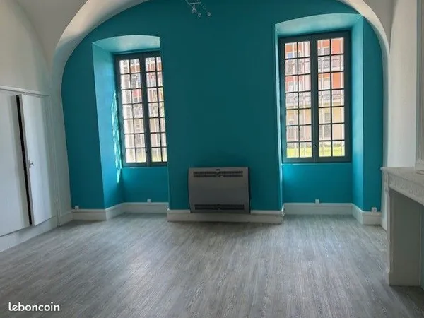 Bureau de caractère -31m2 - Centre-ville de Chalon-sur-Saône