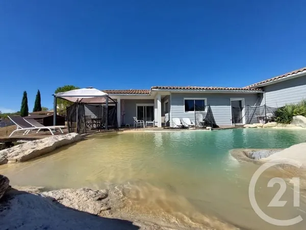 Maison 4 pièces 244 m²