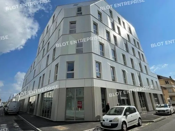 Bureaux 284 m²