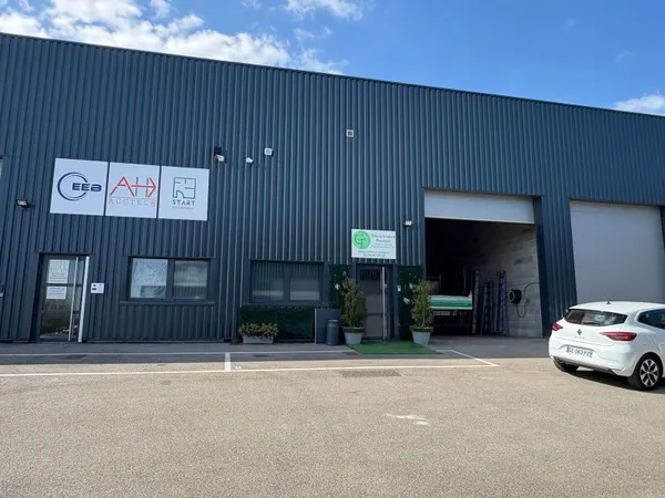 Local industriel 470 m²
