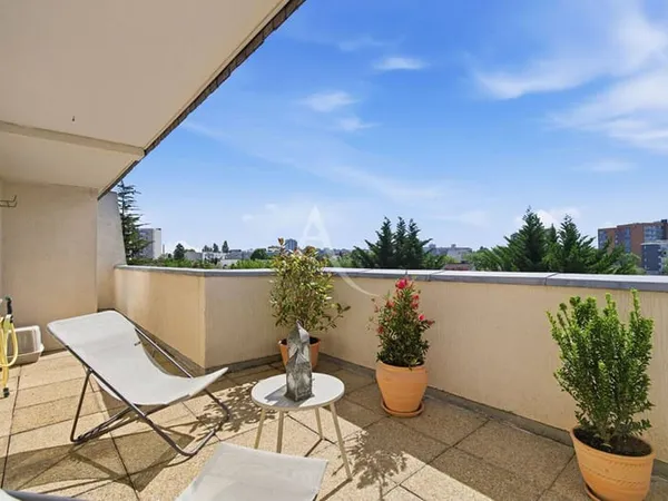 Duplex 6 pièces 121 m²
