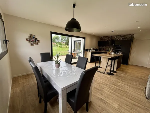 Maison 4 pièces de plain-pied - avec suite parentale et bureau - 122 m² - Lescar