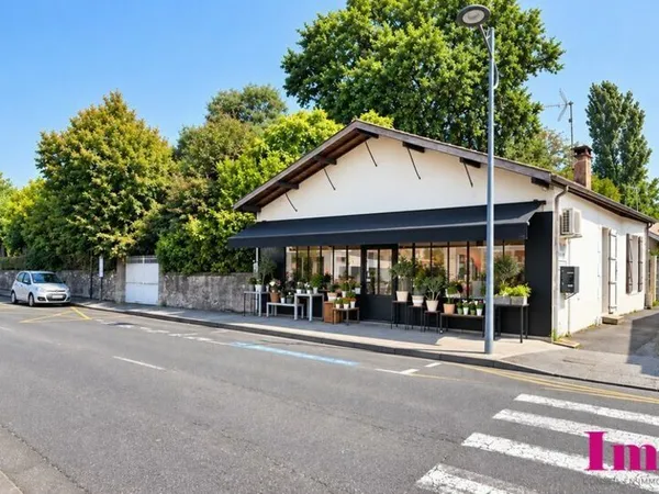 Local commercial à VENDRE