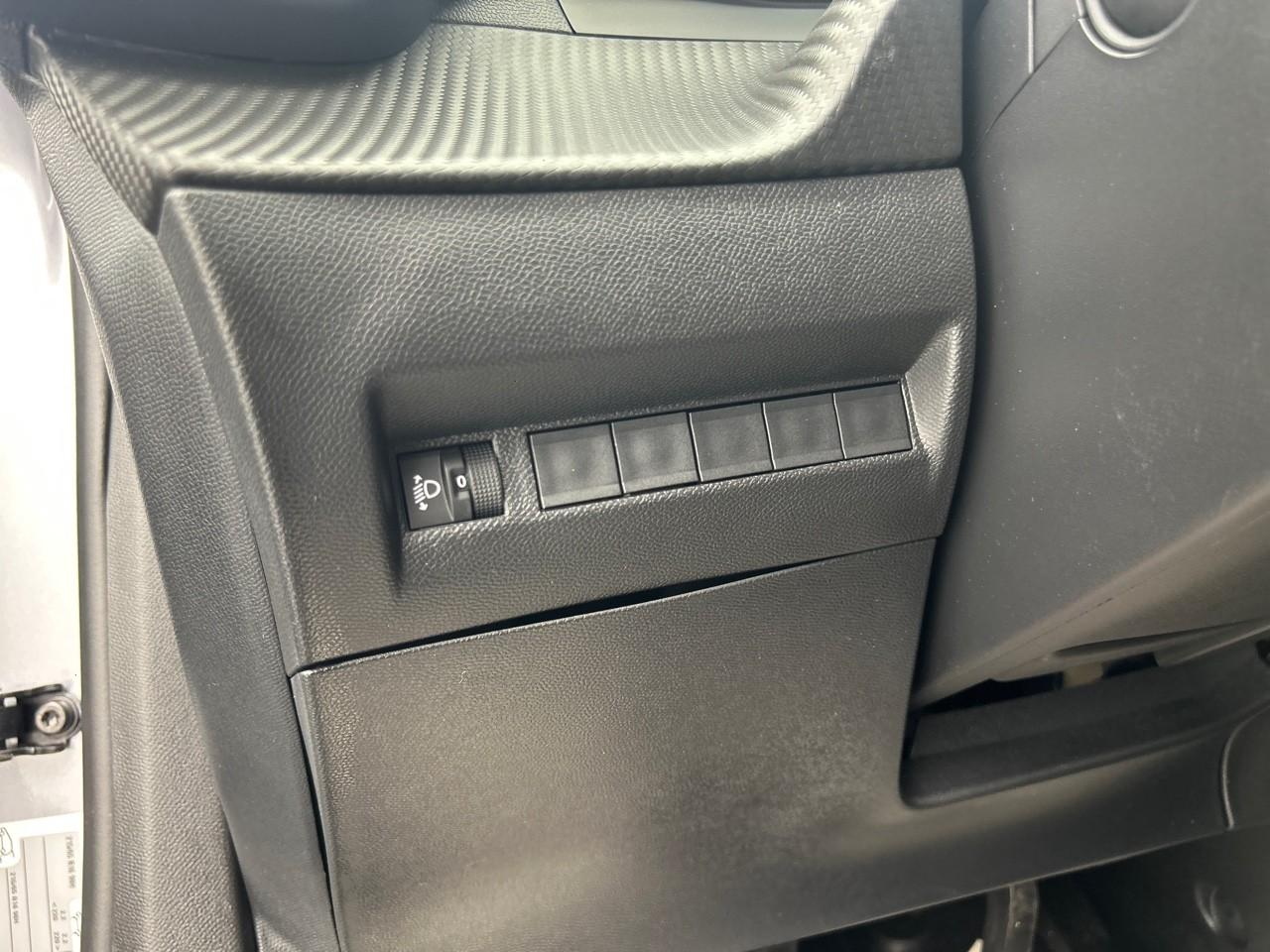 Peugeot 2008 100 s&s bvm6 style — photo 20