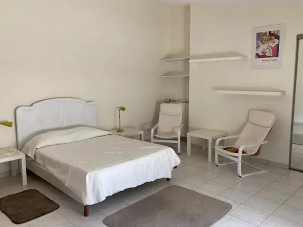 Propose Une chambre meublée de 18m² en colocation de 2 personnes