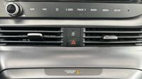Hyundai I20 1.0 T-GDi 100ch Hybrid Creative DCT-7 — photo 17