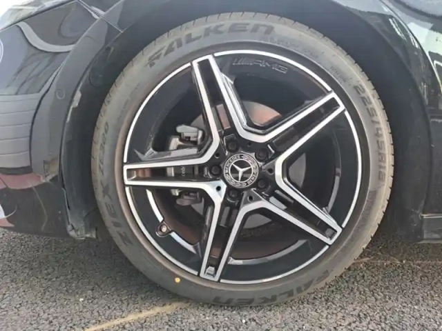 Mercedes Classe A 180 d amg line — photo 37