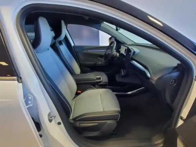 Mitsubishi Eclipse cross bev 87kwh 218ch invite+ — photo 11