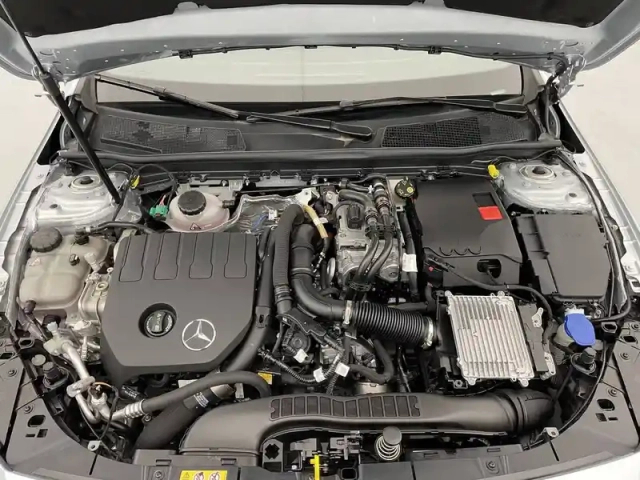 Mercedes Classe A 250 e hybrid eq 8g-dct — photo 20