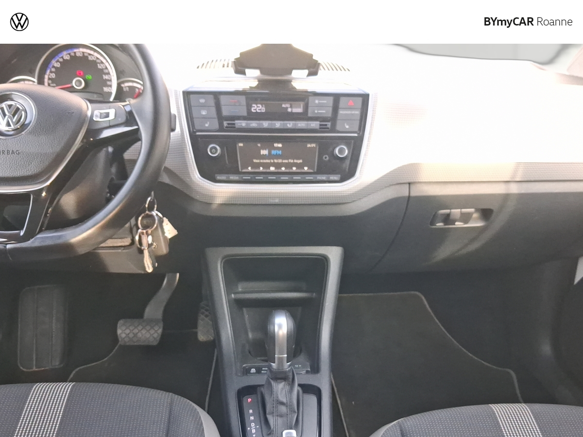 Volkswagen e-UP Electrique — photo 11
