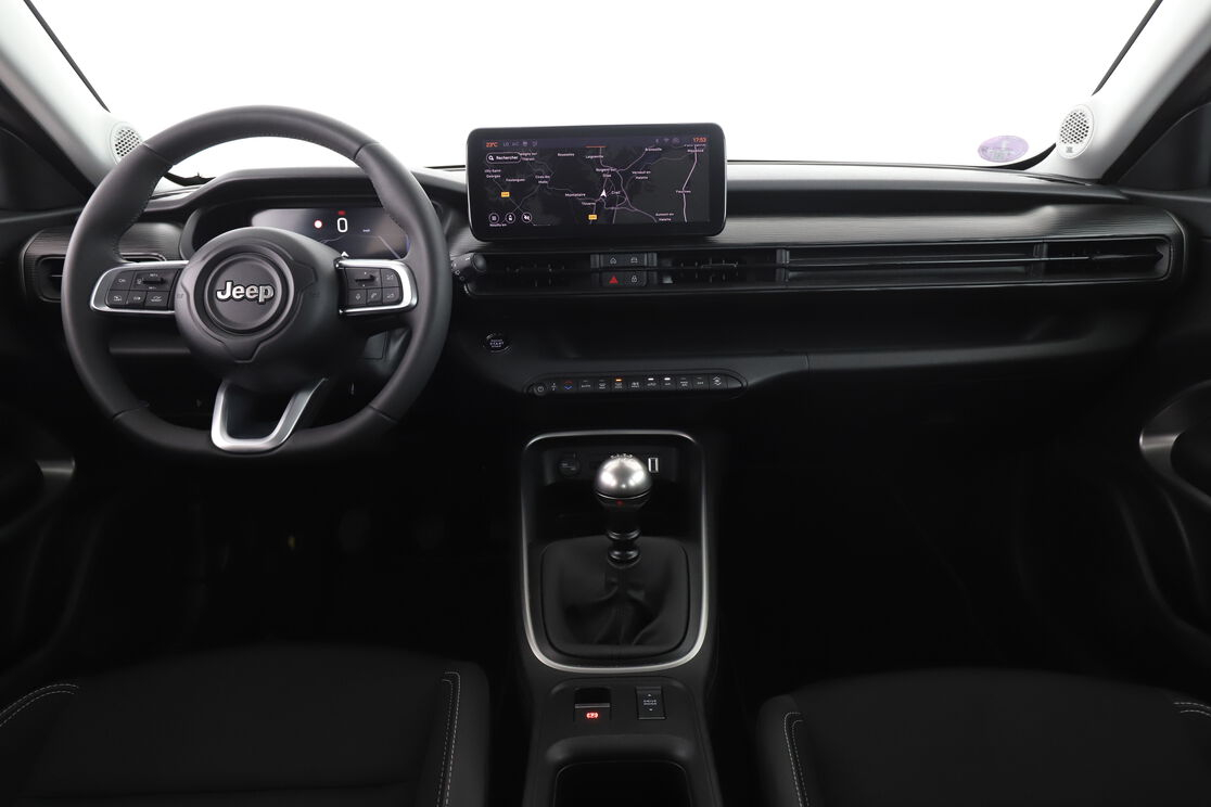 Jeep Avenger 1.2 Turbo T3 Altitude — photo 11