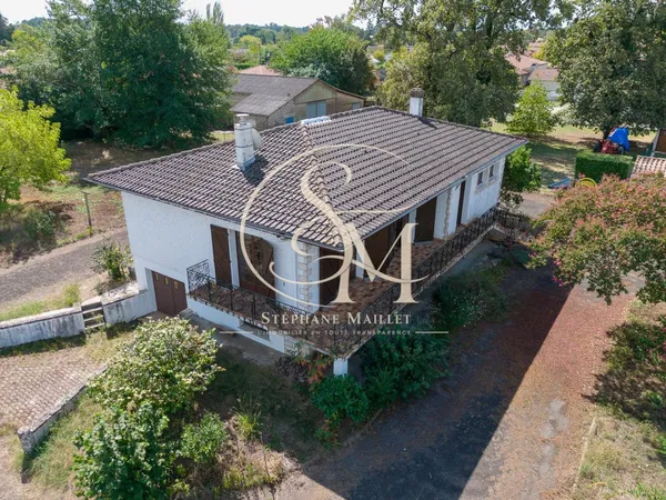 Maison 5 chambres avec grand terrain au Beillet