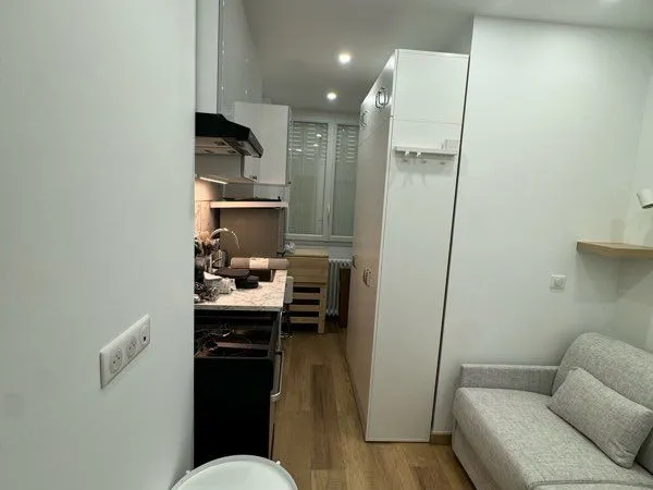 Studio meublée et équipé refait à neuf 13m2 à louer Paris 16e