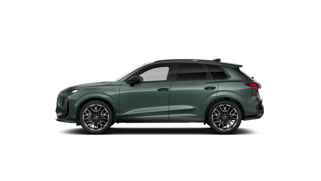 Audi Q3 e-hybrid 272 ch S tronic 6 — photo 2