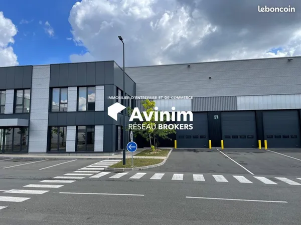 Local 3339 m² Le Bourget