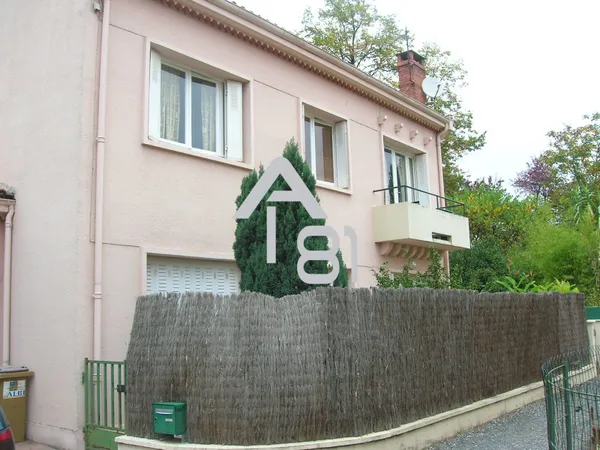 ALBI Maladrerie - maison divisée en deux appartements T4