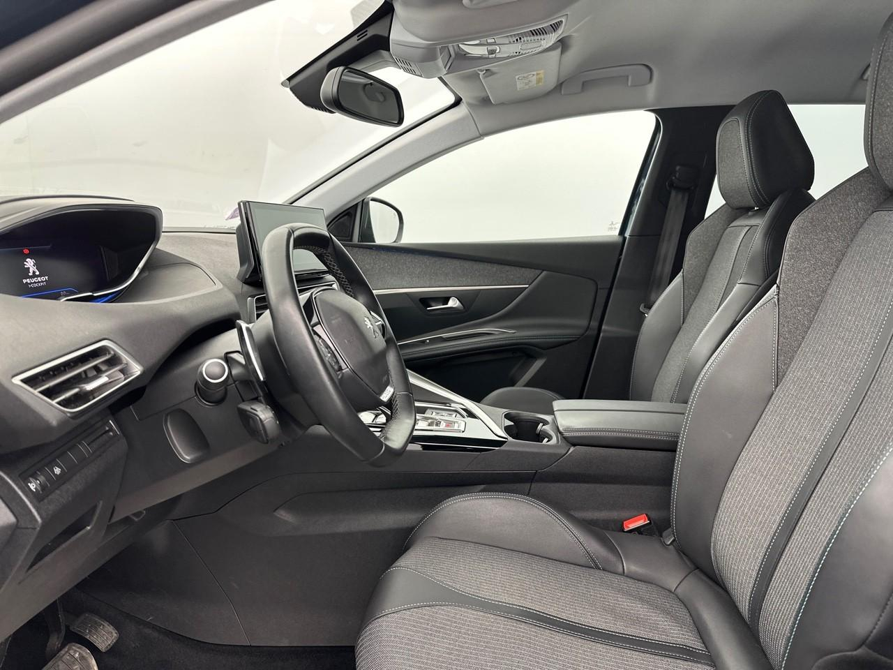Peugeot 3008 puretech 130ch s&s eat8 allure pack — photo 9